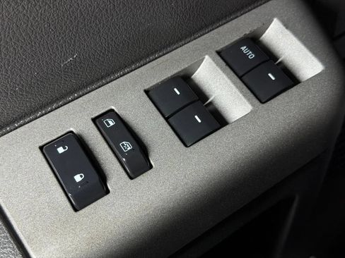 Used 2012 Ford F350 Lariat w/ Lariat Ultimate Pkg AWD/4WD image 22