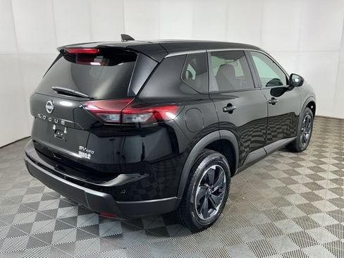 Used 2024 Nissan Rogue SV AWD/4WD image 7