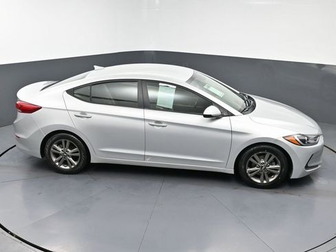 Used 2018 Hyundai Elantra SEL image 45