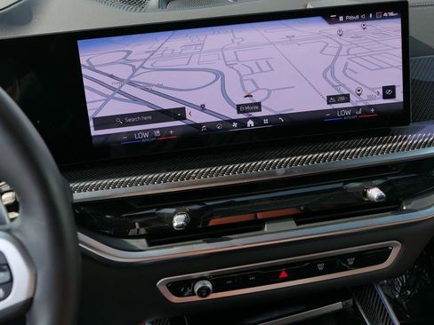 Used 2025 BMW X5 M60i image 19