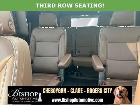 Used 2021 Chevrolet Suburban High Country w/ Premium Package image 12