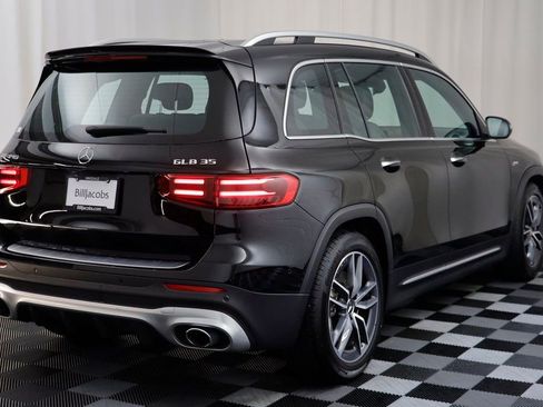 Used 2025 Mercedes-Benz GLB 35 AMG 4MATIC image 17