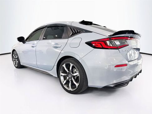Used 2025 Honda Civic Sport Touring image 3