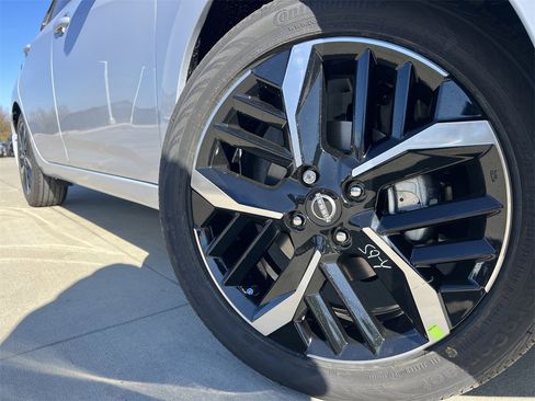 New 2025 Nissan Versa SR image 8