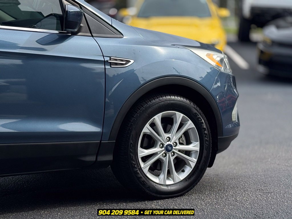 Used 2018 Ford Escape SEL FWD image 9