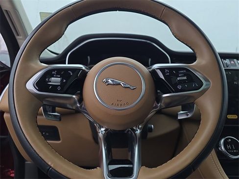 Used 2022 Jaguar F-PACE S image 8