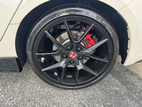 Used 2025 Honda Civic Type R image 32
