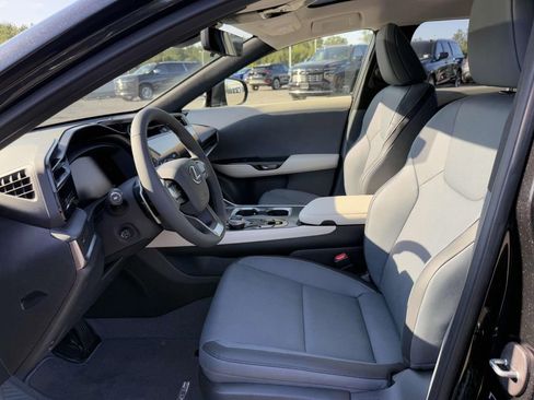 Used 2025 Lexus RZ 450e image 14