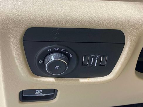 Used 2023 Jeep Grand Cherokee Limited AWD/4WD image 20