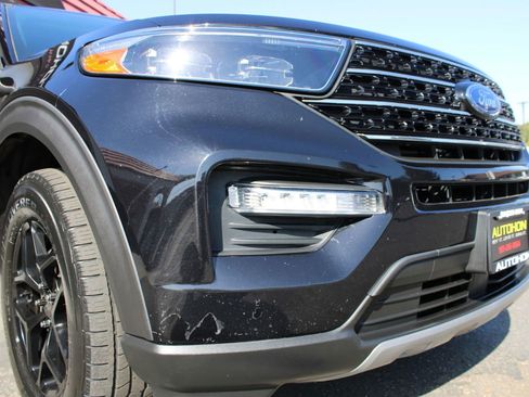 Used 2021 Ford Explorer XLT w/ Equipment Group 202A AWD/4WD image 5