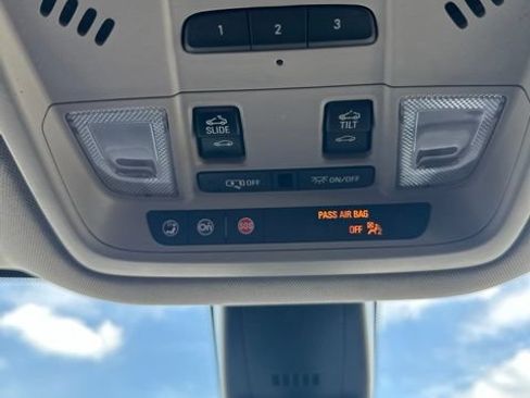 Used 2021 Buick Enclave Avenir w/ Avenir Technology Package AWD/4WD image 35