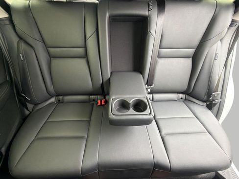 Used 2025 Nissan Rogue SL AWD/4WD image 23