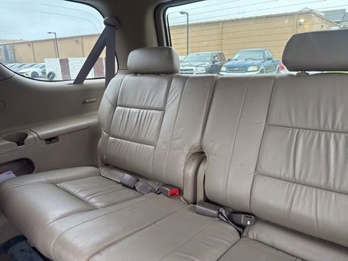 Used 2004 Toyota Sequoia Limited RWD image 12