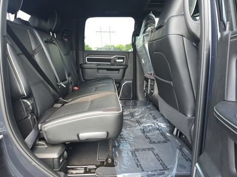 New 2026 RAM 2500 Laramie AWD/4WD image 33