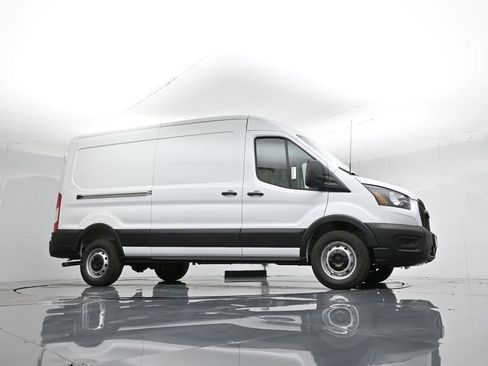 New 2026 Ford Transit 250 148 Medium Roof RWD image 3