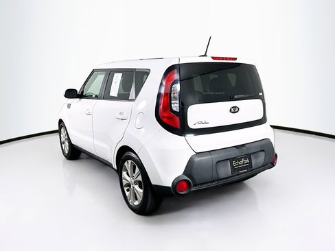 Used 2015 Kia Soul + image 5