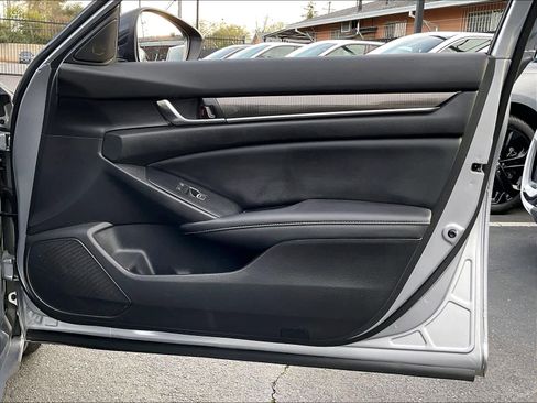Used 2022 Honda Accord Sport image 26