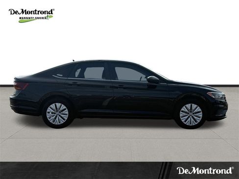 Used 2019 Volkswagen Jetta S image 4