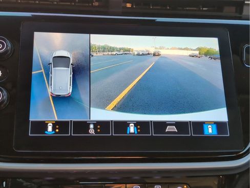 Used 2022 Chevrolet Bolt LT w/ Infotainment Package image 21