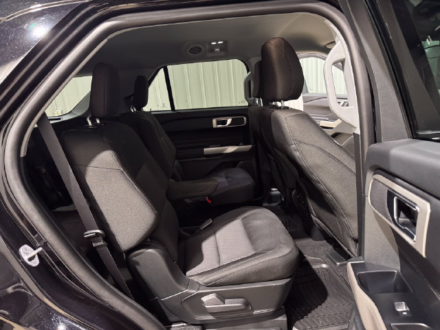 Used 2024 Ford Explorer XLT AWD/4WD image 27