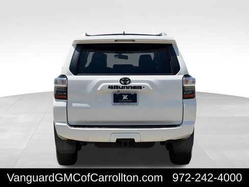 Used 2018 Toyota 4Runner SR5 RWD image 8