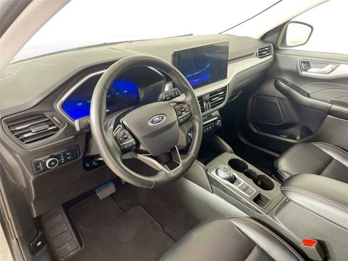 Used 2024 Ford Escape Platinum image 23