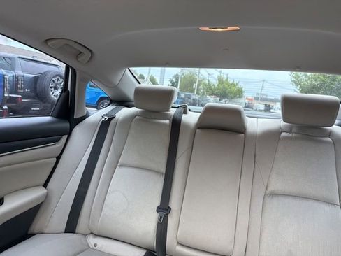 Used 2020 Honda Accord EX image 30