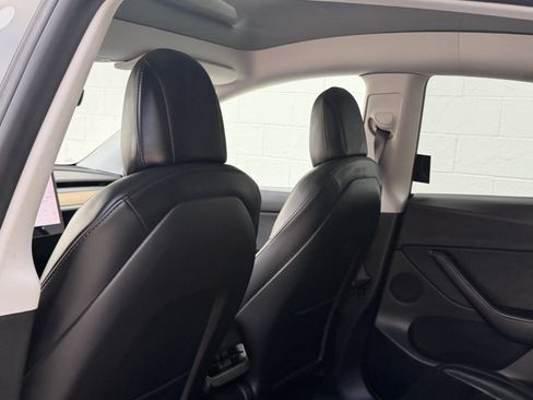 Used 2021 Tesla Model Y Long Range AWD/4WD image 21