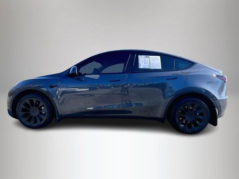 Used 2023 Tesla Model Y Long Range image 9