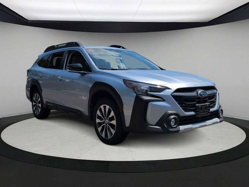Used 2023 Subaru Outback Limited XT AWD/4WD image 2