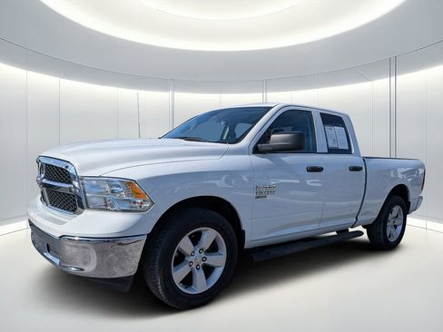 Used 2024 RAM 1500 Classic SLT image 7