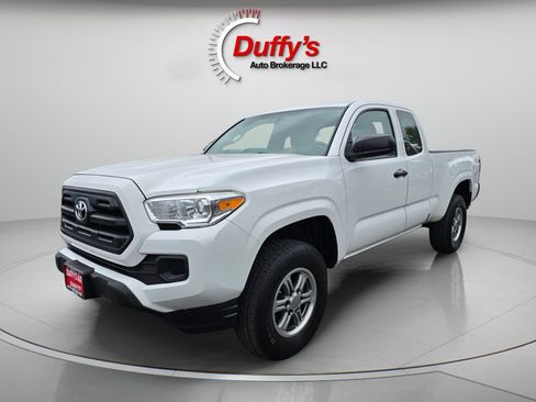 Used 2016 Toyota Tacoma SR RWD image 15