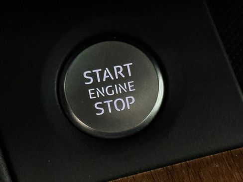 Used 2023 Audi Q5 2.0T Premium w/ Convenience Package image 32