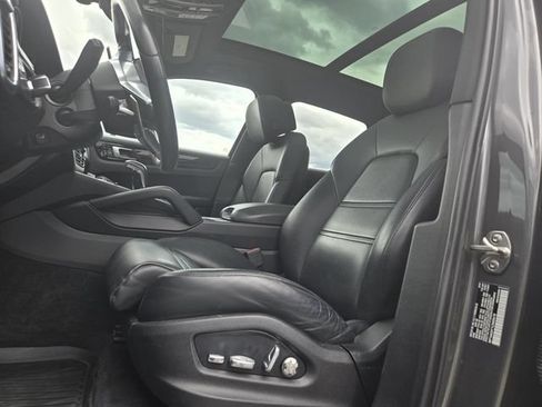 Used 2020 Porsche Cayenne AWD/4WD image 10