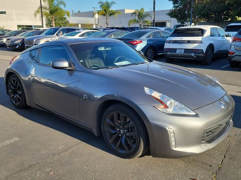 Used 2016 Nissan 370Z Coupe image 3