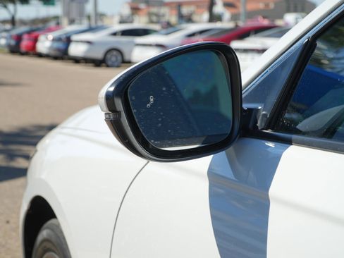 Used 2023 Honda Accord EX-L image 4