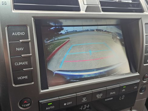 Used 2019 Lexus GX 460 w/ Navigation Package image 38