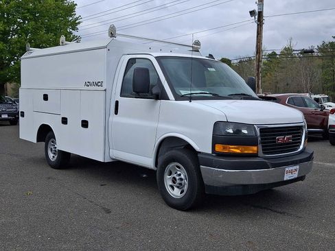New 2025 GMC Savana 3500 w/ Power Convenience Package RWD image 1