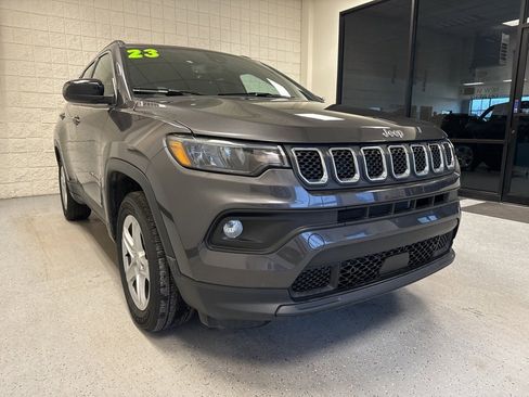 Used 2023 Jeep Compass Latitude w/ Convenience Group image 30