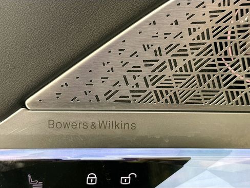 Certified 2023 BMW 740i w/ Luxury Rear Seating Package image 19