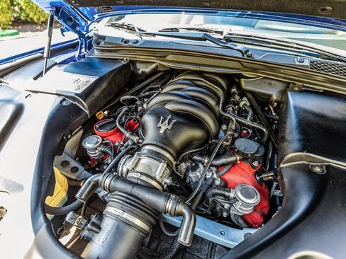 Used 2018 Maserati GranTurismo Sport RWD image 21