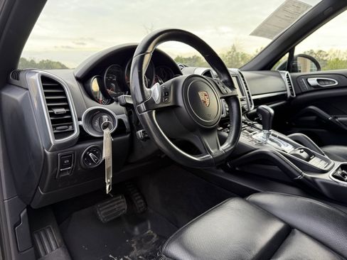 Used 2014 Porsche Cayenne Diesel image 17