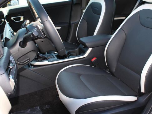 New 2025 Kia K4 GT-Line image 14