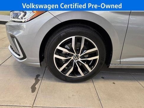 Used 2025 Volkswagen Jetta SE w/ Sunroof Package FWD image 31
