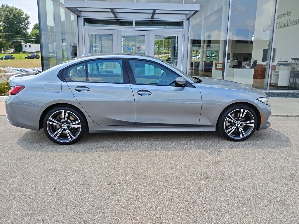 Used 2023 BMW 330i xDrive Sedan w/ Premium Package AWD/4WD image 2
