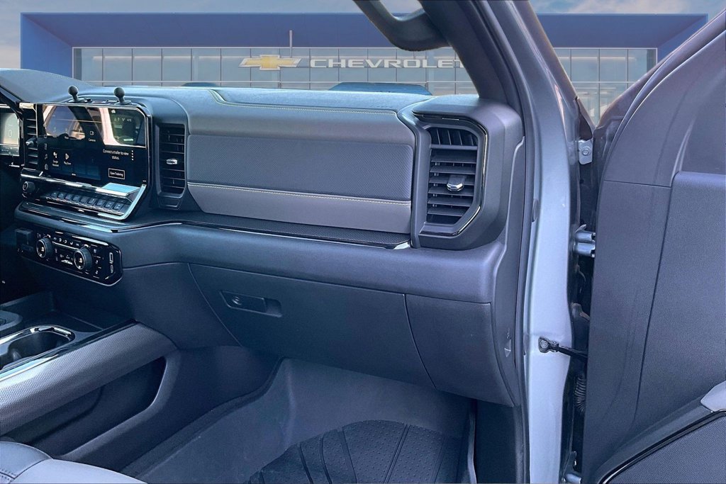 Used 2024 Chevrolet Silverado 1500 ZR2 w/ Technology Package AWD/4WD image 13