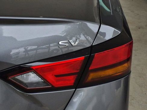 Used 2021 Nissan Altima 2.5 SV w/ SV Premium Package image 5