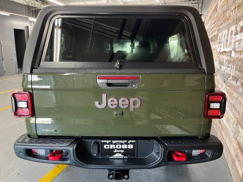 Used 2022 Jeep Gladiator Rubicon w/ Cold Weather Group AWD/4WD image 25