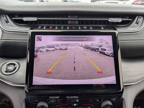 Used 2021 Jeep Grand Cherokee L Limited image 30