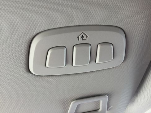 New 2025 Ford Mustang Mach-E Premium image 17